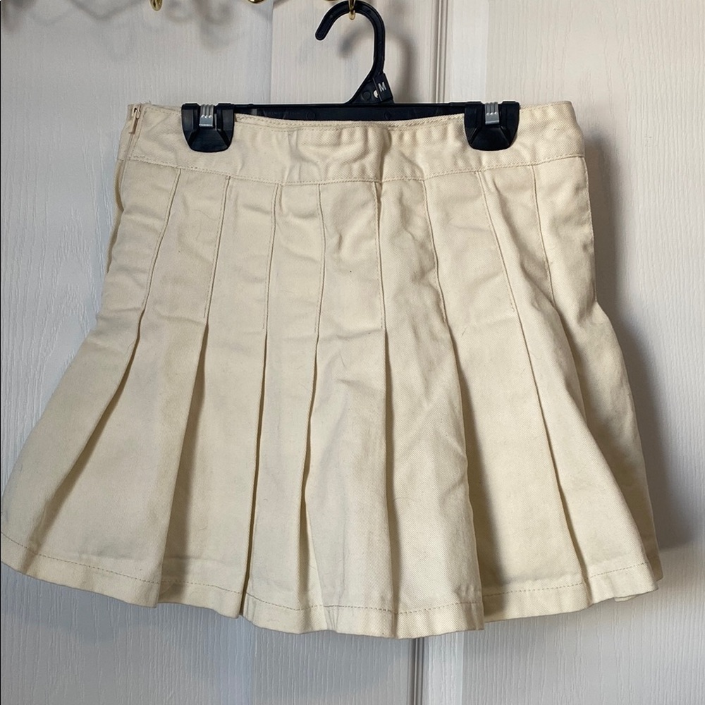 Cream Pleated Women's Skort - Picture 3 of 4